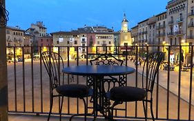 Apartaments Vicus 3 con vistas a la Plaza Mayor de Vic